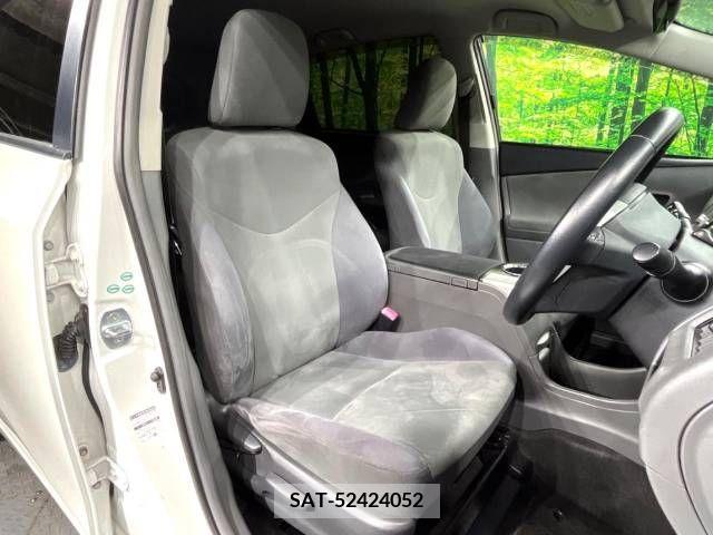 Toyota PRIUS ALPHA 2011-11 381199-7