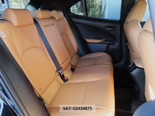 Lexus UX 2023-05 219309-26
