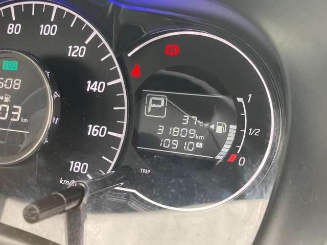 Nissan NOTE 2015-04 9779-19
