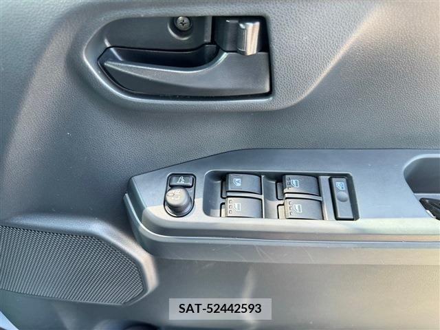 Daihatsu WAKE 2017-05 395223-22