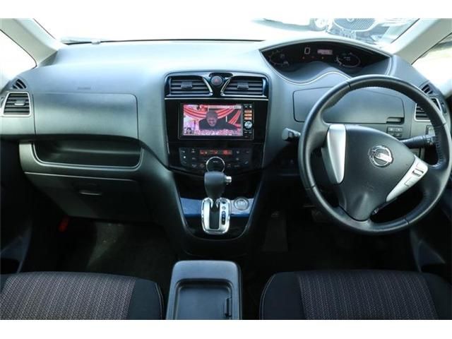 Nissan SERENA 2014-01 22026-3