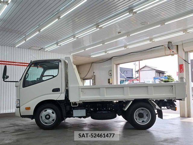 Hino DUTRO 2023-08 297295-3