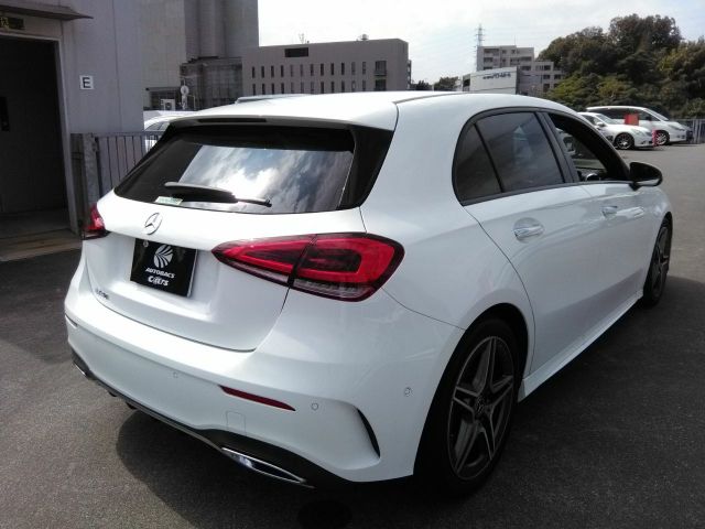 Mercedes Benz A-CLASS 2019-05 20425-2