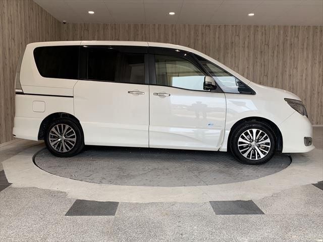 Nissan SERENA 2014-02 10474-3