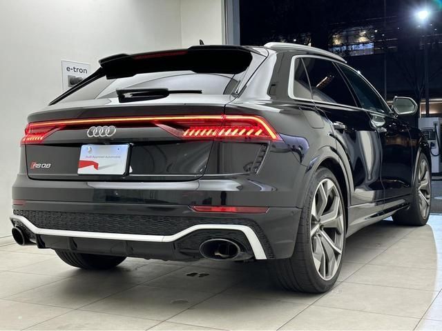 Audi RS Q8 2021-09 189602-1
