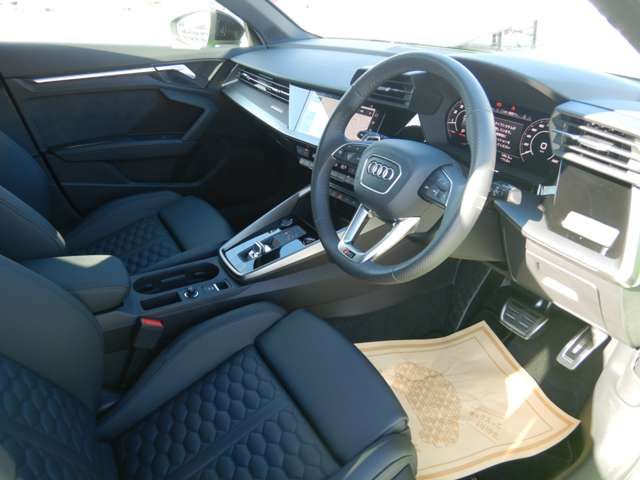 Audi RS3 SPORTBACK 2022-12 186008-13