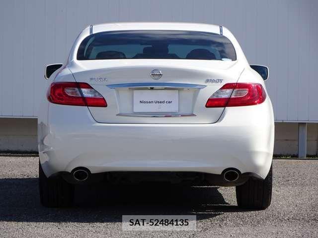 Nissan FUGA 2009-11 225548-5