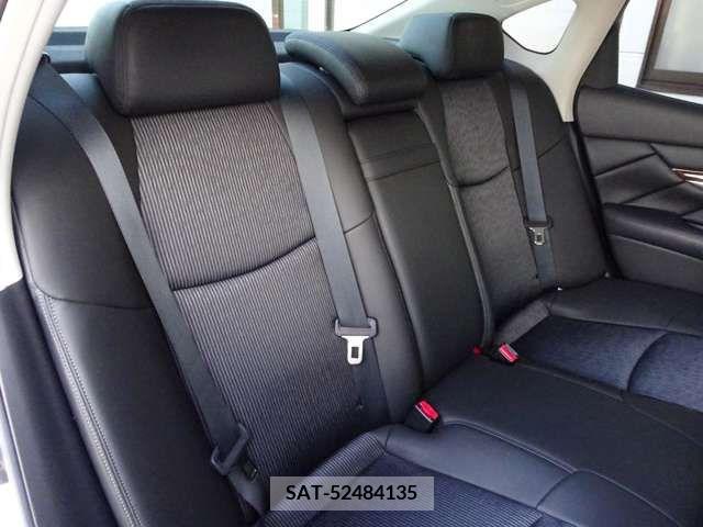 Nissan FUGA 2009-11 225548-8