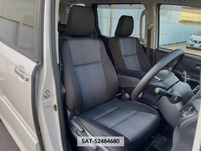 Toyota VOXY 2014-07 370504-8