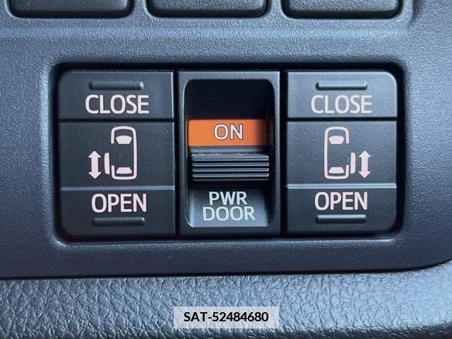 Toyota VOXY 2014-07 370504-6