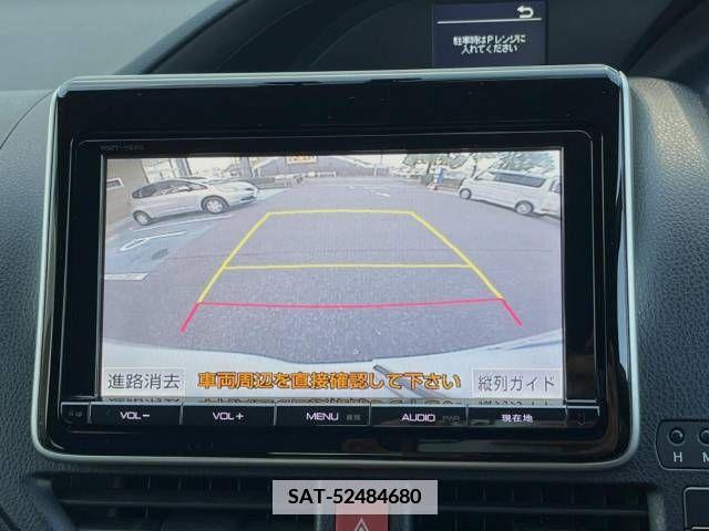 Toyota VOXY 2014-07 370504-3