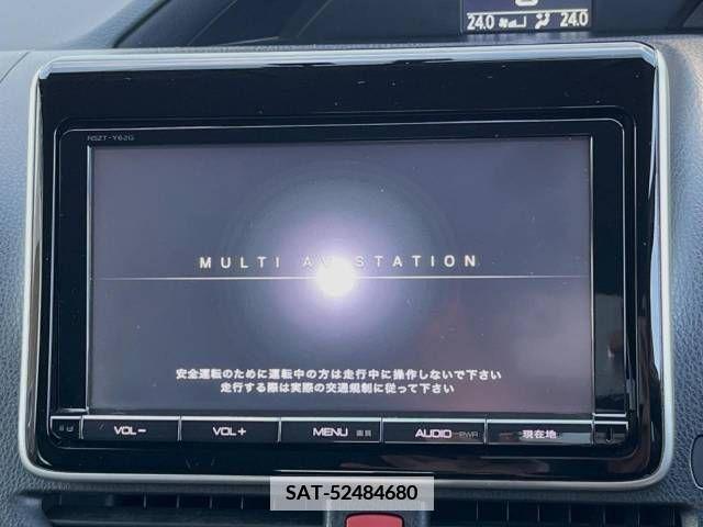 Toyota VOXY 2014-07 370504-2