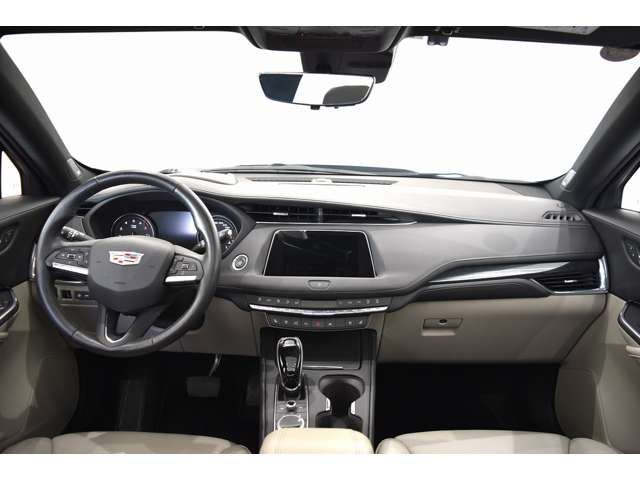 Cadillac XT4 2022-03 14557-5