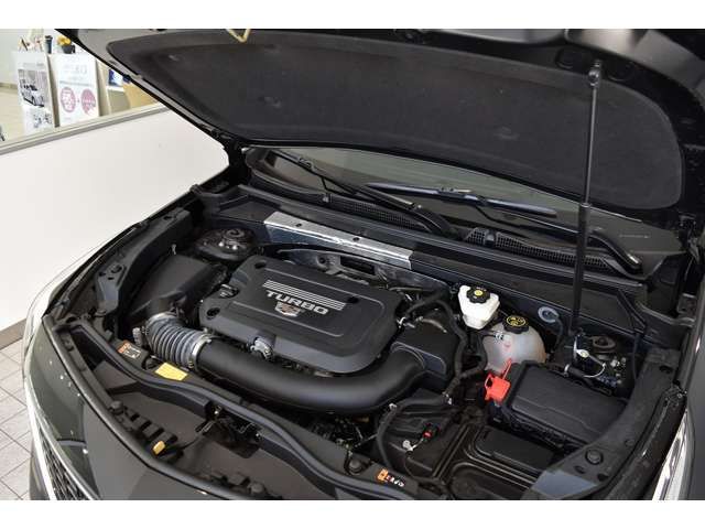 Cadillac XT4 2022-03 14557-8