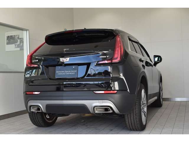 Cadillac XT4 2022-03 14557-7