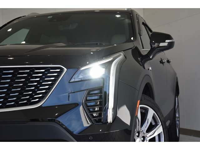 Cadillac XT4 2022-03 14557-17
