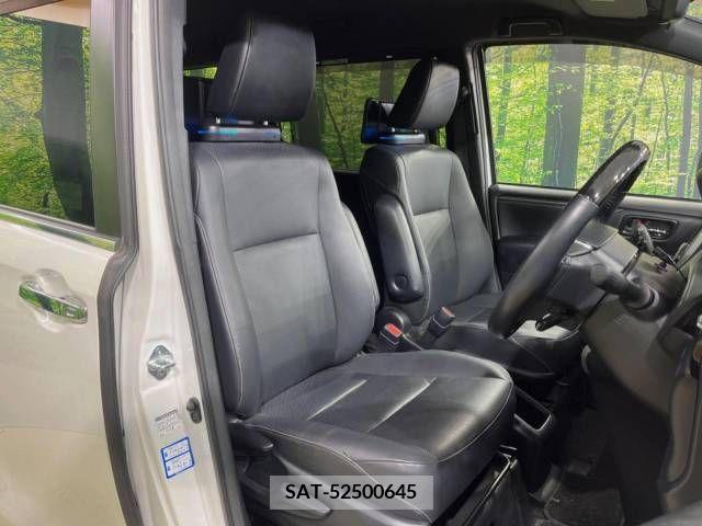 Toyota ESQUIRE 2019-04 210933-11