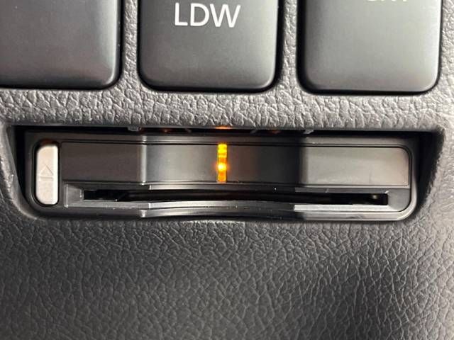 Mitsubishi OUTLANDER PHEV 2014-06 21939-7
