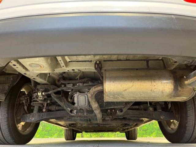 Mitsubishi OUTLANDER PHEV 2014-06 21939-19
