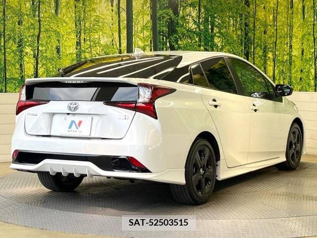 Toyota PRIUS 2021-04 281785-17