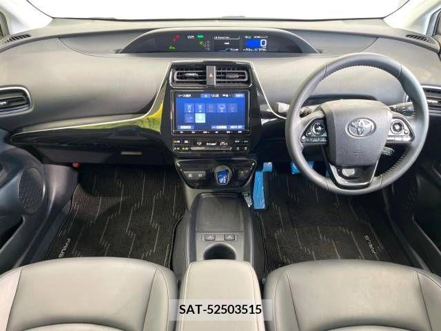 Toyota PRIUS 2021-04 281785-1
