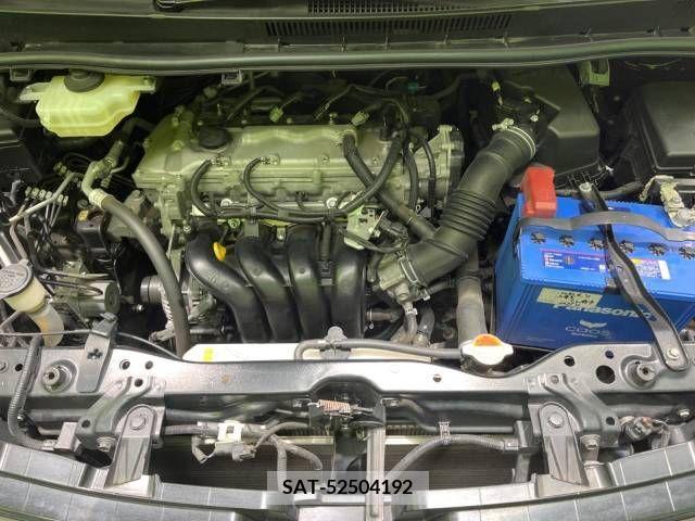 Toyota VOXY 2016-05 242809-19