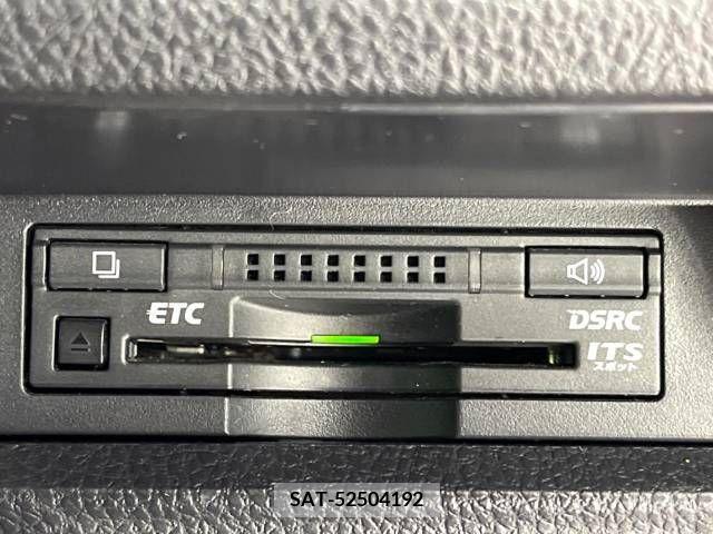 Toyota VOXY 2016-05 242809-7