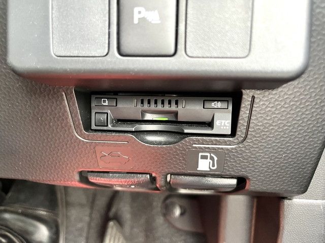 Toyota ROOMY 2019-09 15732-25