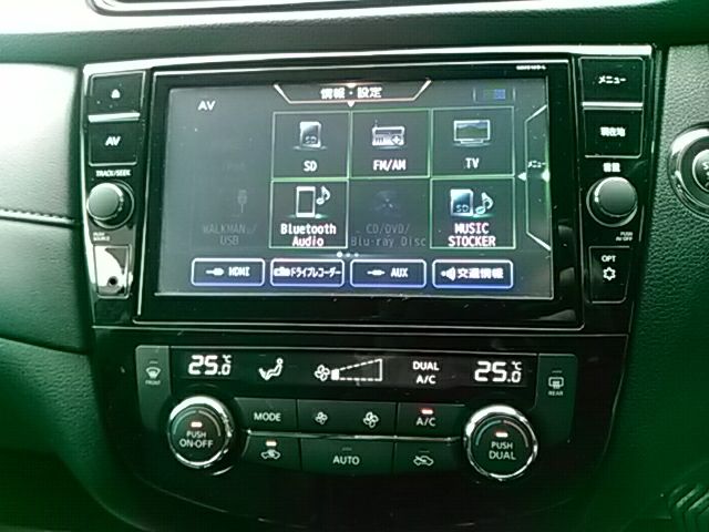 Nissan X-TRAIL 2019-08 181578-5