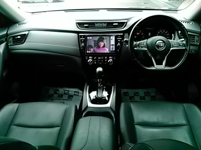 Nissan X-TRAIL 2019-08 181578-1