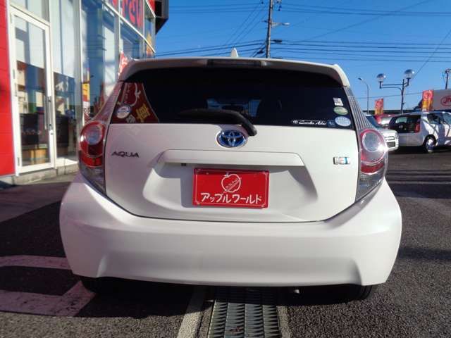 Toyota AQUA 2014-03 18968-9
