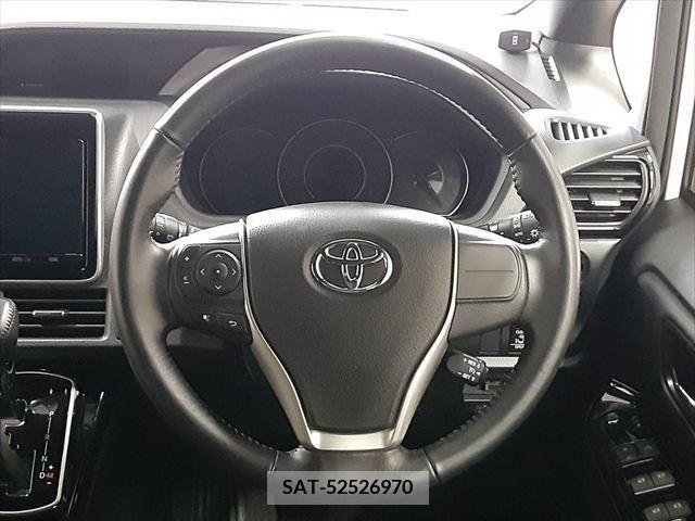 Toyota VOXY 2018-11 321573-13