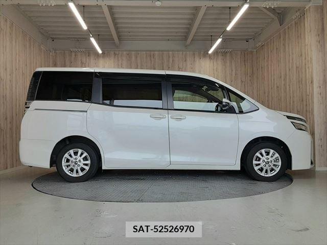 Toyota VOXY 2018-11 321573-19
