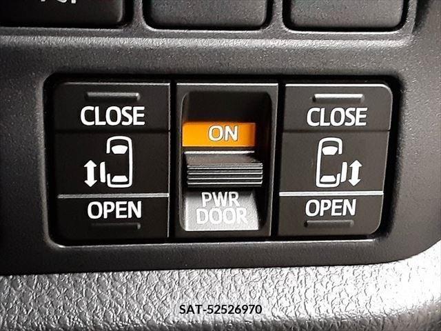 Toyota VOXY 2018-11 321573-8