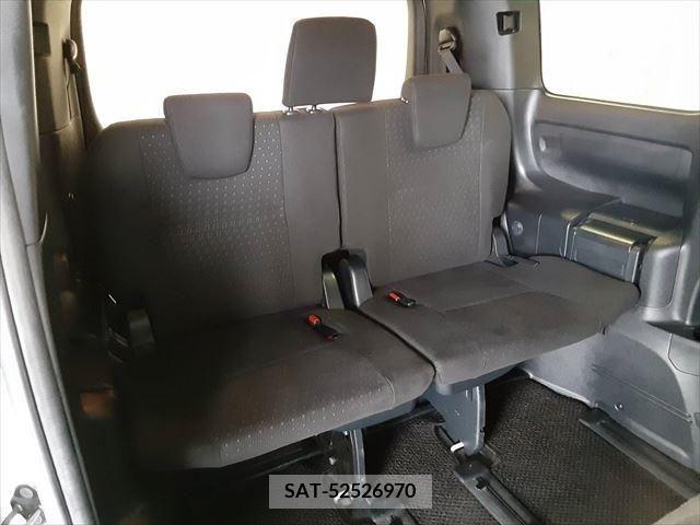 Toyota VOXY 2018-11 321573-11