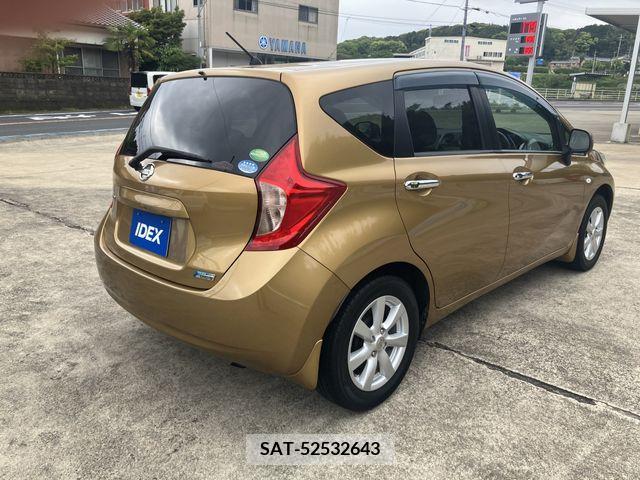 Nissan NOTE 2013-01 279898-1