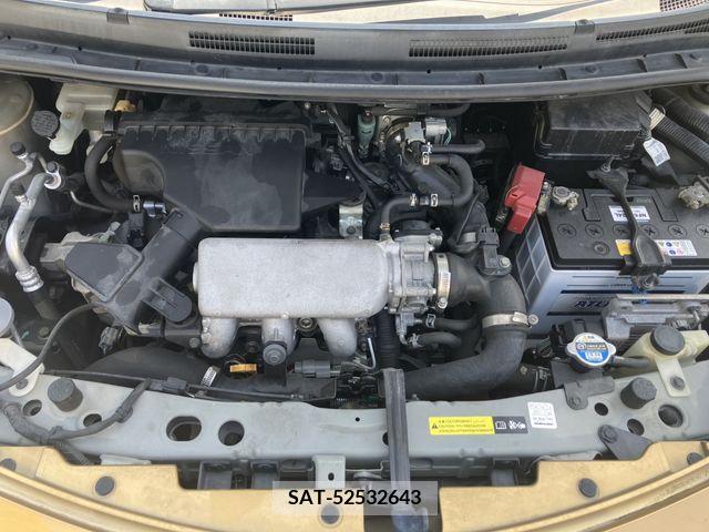 Nissan NOTE 2013-01 279898-17