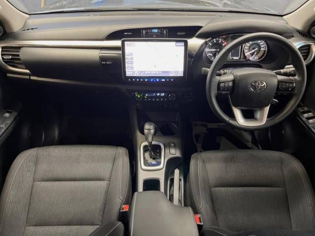 Toyota HILUX 2021-03 15065-1