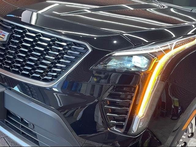 Cadillac XT4 2022-07 18184-9