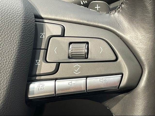 Cadillac XT4 2022-07 18184-5