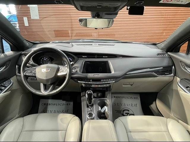 Cadillac XT4 2022-07 18184-1