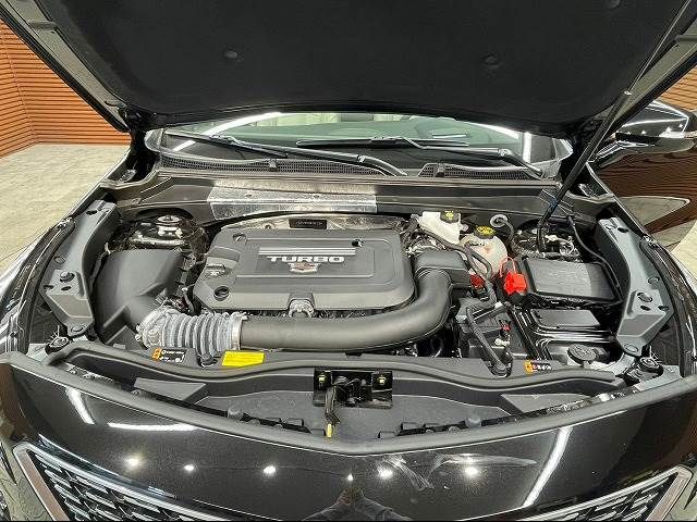 Cadillac XT4 2022-07 18184-13