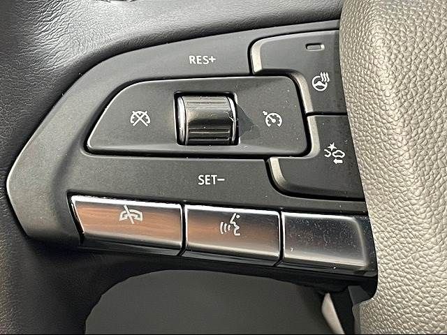 Cadillac XT4 2022-07 18184-4