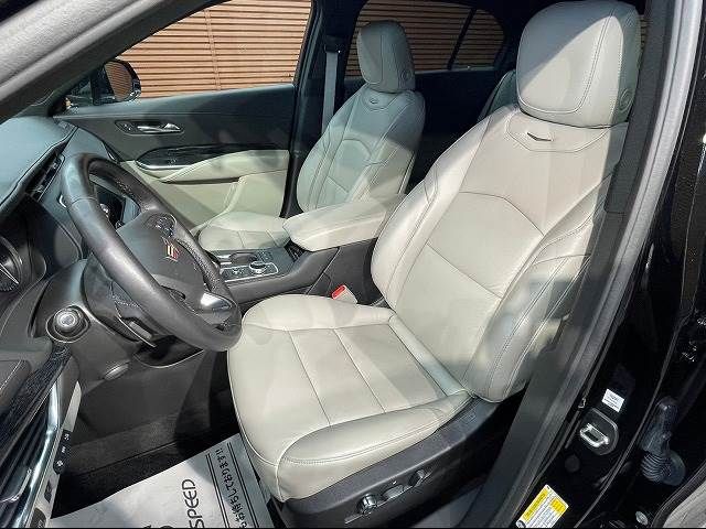 Cadillac XT4 2022-07 18184-7