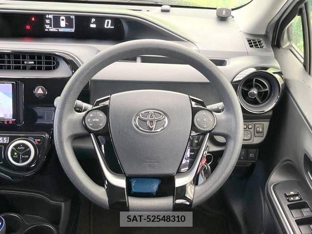Toyota AQUA 2017-11 291859-11