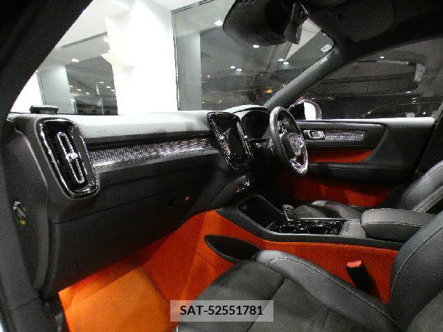 Volvo XC40 2018-05 291042-1