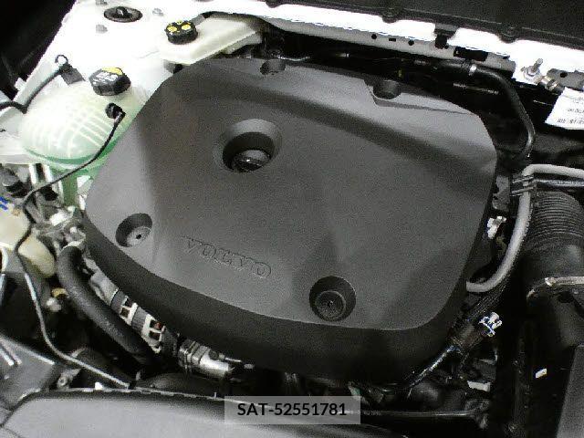 Volvo XC40 2018-05 291042-5