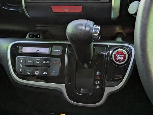 Honda N BOX CUSTOM 2016-12 182876-8
