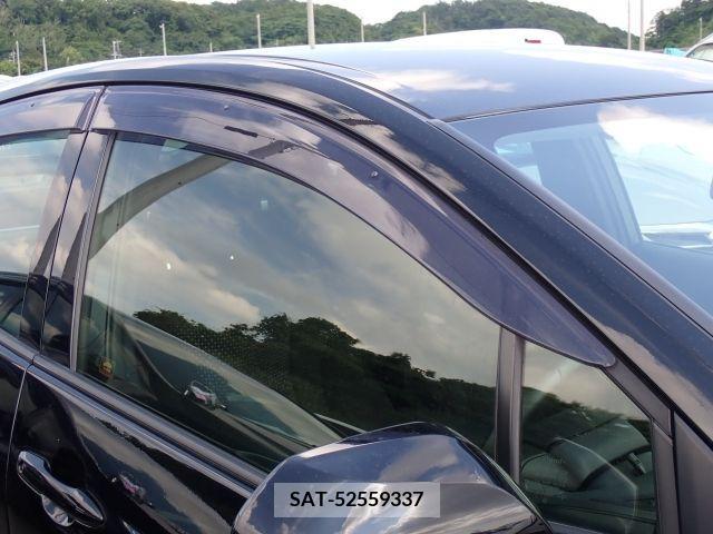 Toyota PRIUS 2019-04 330070-4