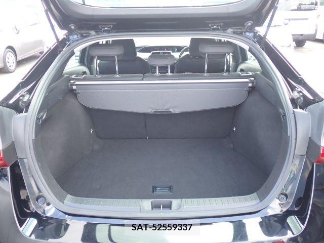 Toyota PRIUS 2019-04 330070-18